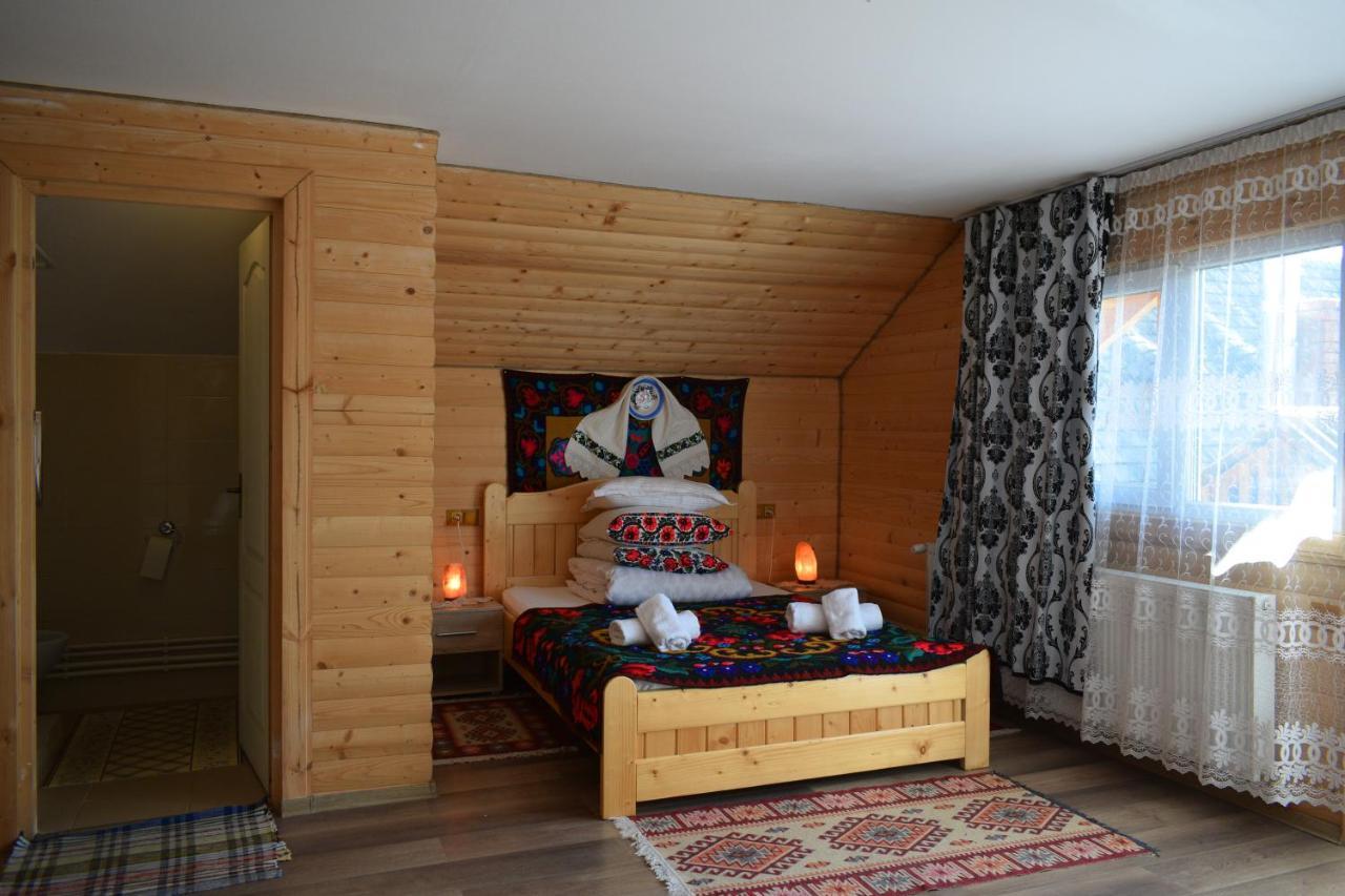 Hotel Casa Vladicu à Breb Extérieur photo
