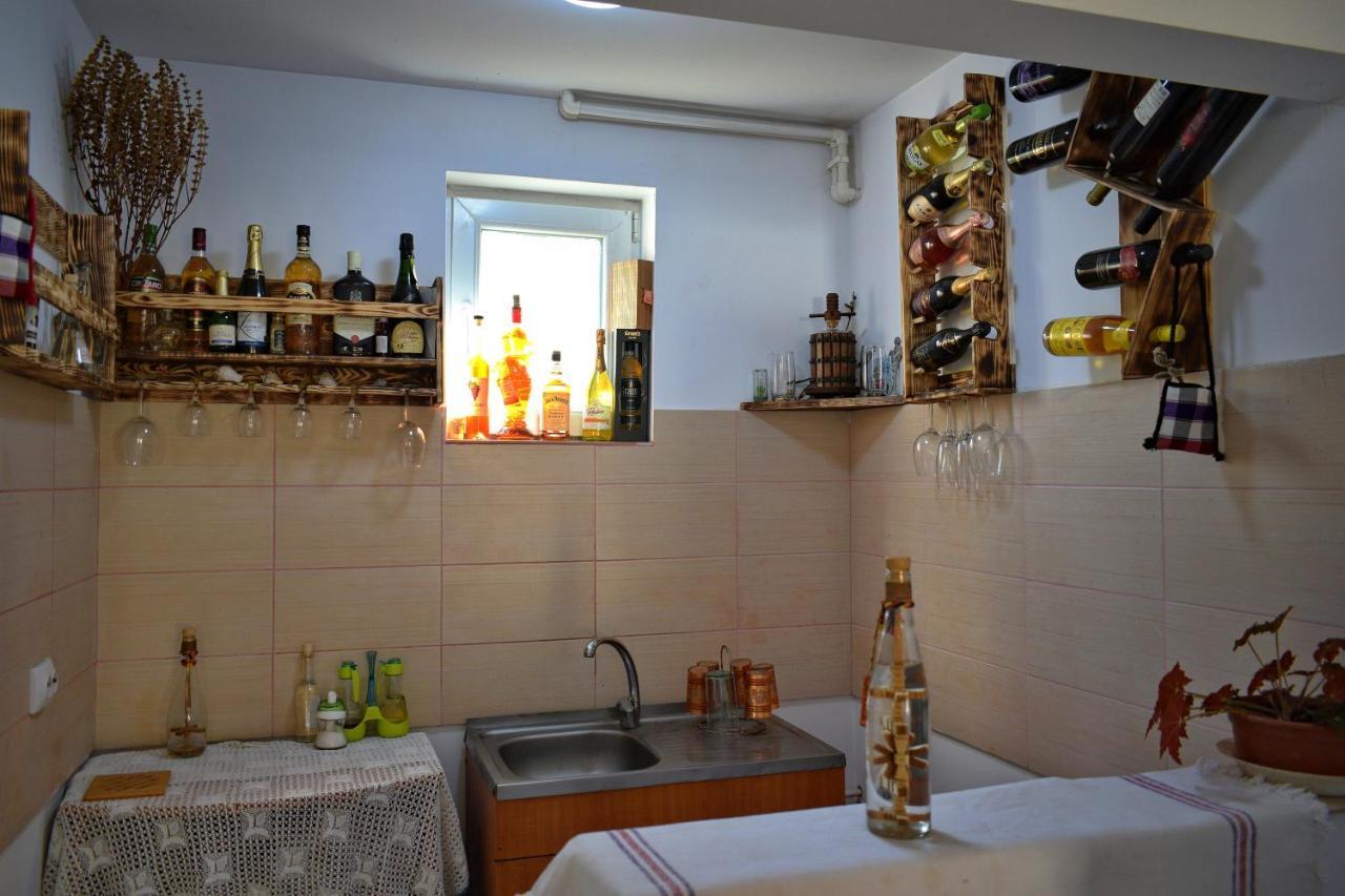 Hotel Casa Vladicu à Breb Extérieur photo