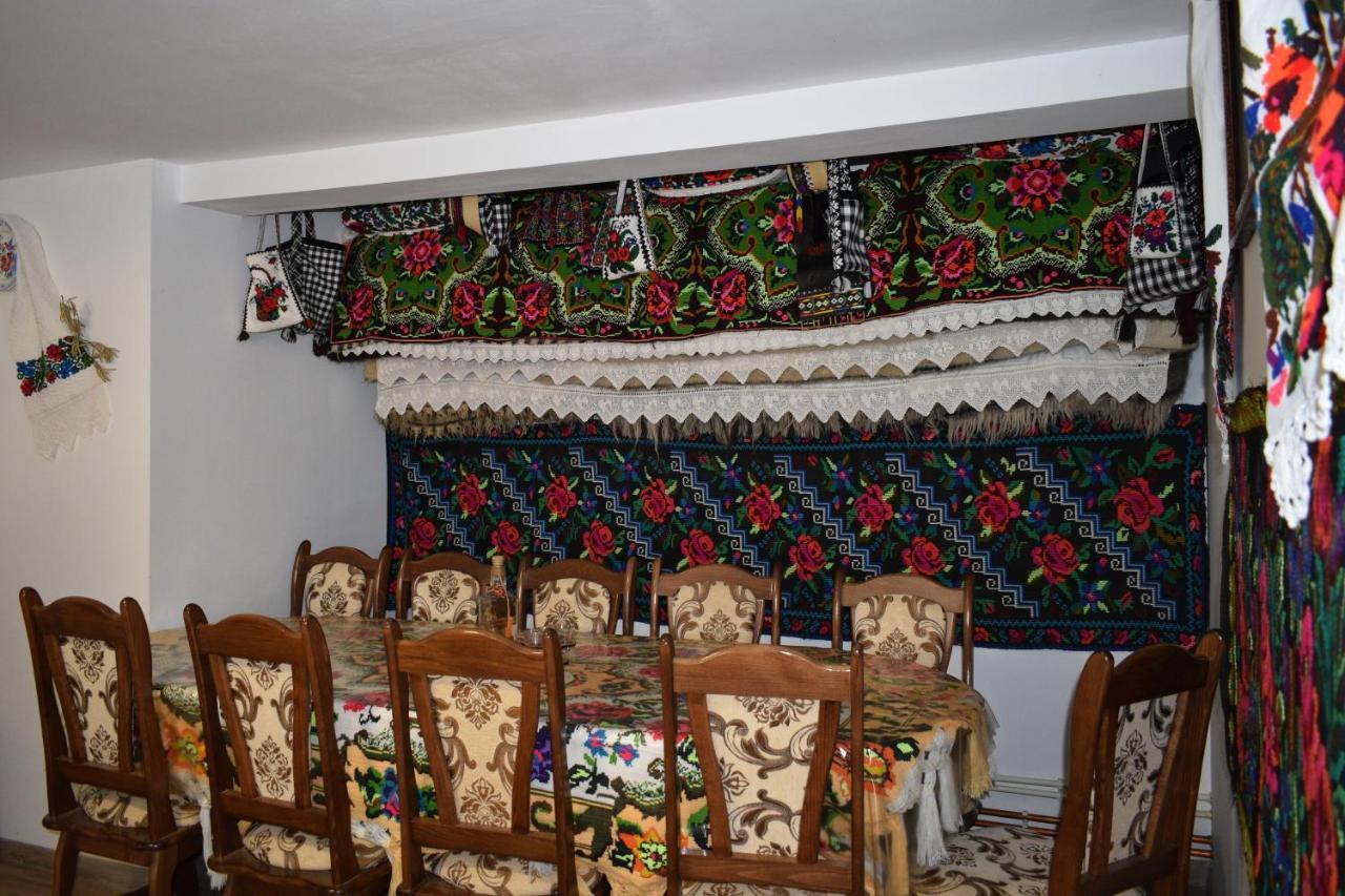 Hotel Casa Vladicu à Breb Extérieur photo